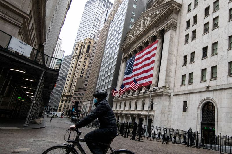 &copy; Reuters U.S. stocks lower at close of trade; Dow Jones Industrial Average down 0.61%